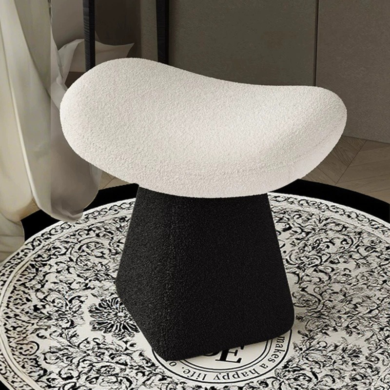 Yatak odası makyaj taburesi, h - Furniture Lighting & Decor Magazine incelemesi ve fiyatı
